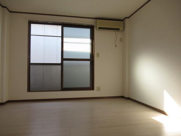 リーゾタナカ(洋室)