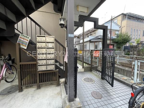 春日町西田マンション(エントランス)