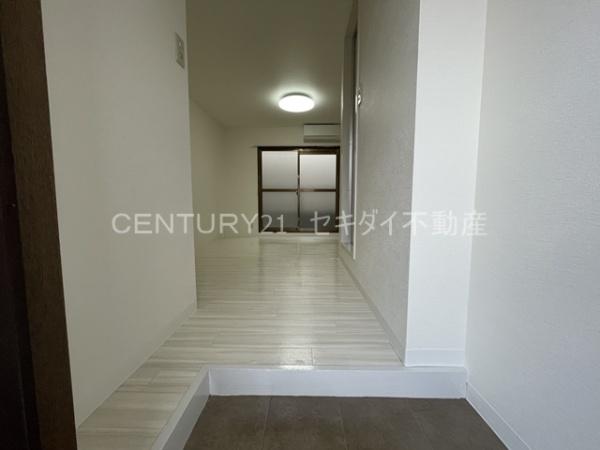 春日町西田マンション(玄関)