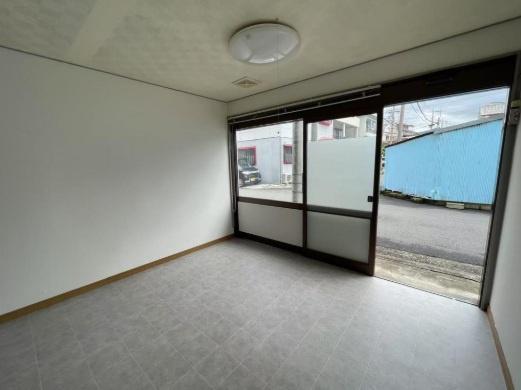 緑ヶ丘５丁目戸建て（ガレージ付き）