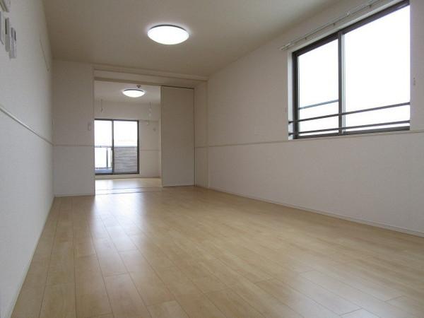 ノーブルセピア山本