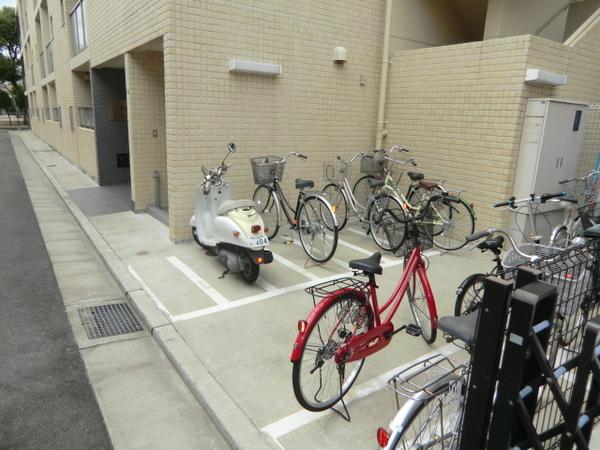 ヴィレッジ加綾北本町