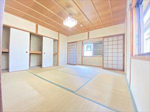 恩智北町１丁目戸建て（ガレージ付き）