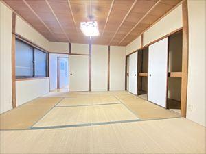 恩智北町１丁目戸建て（ガレージ付き）