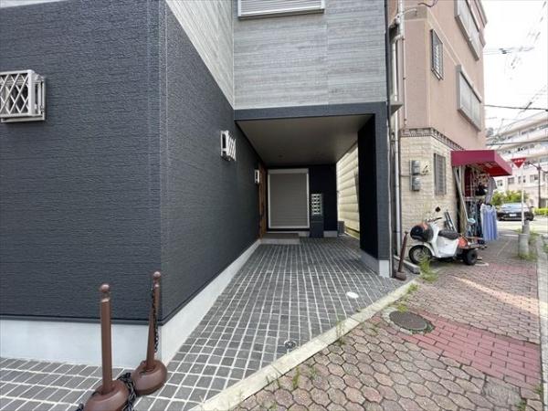 山本町南1丁目戸建（ガレージ付き）