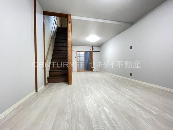 フォレストヒルズ西弓削連棟貸家