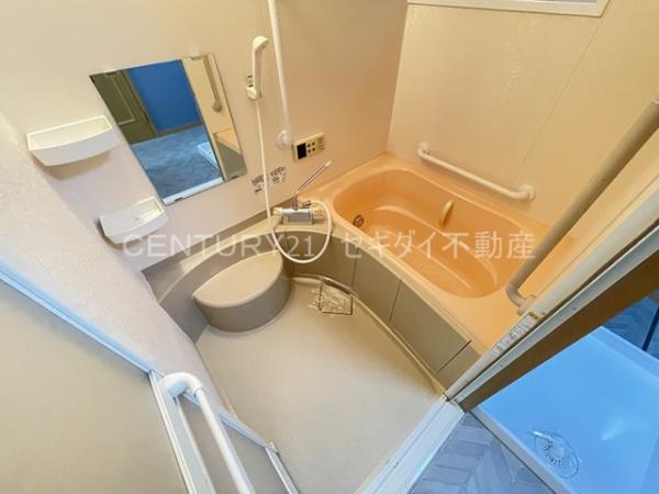 フォレストヒルズ西弓削連棟貸家