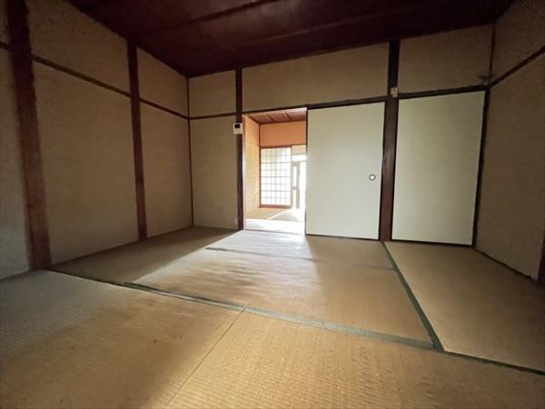 小川平屋