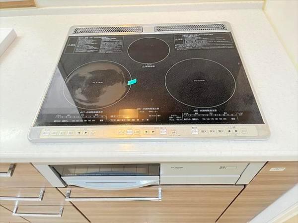 メゾン新町