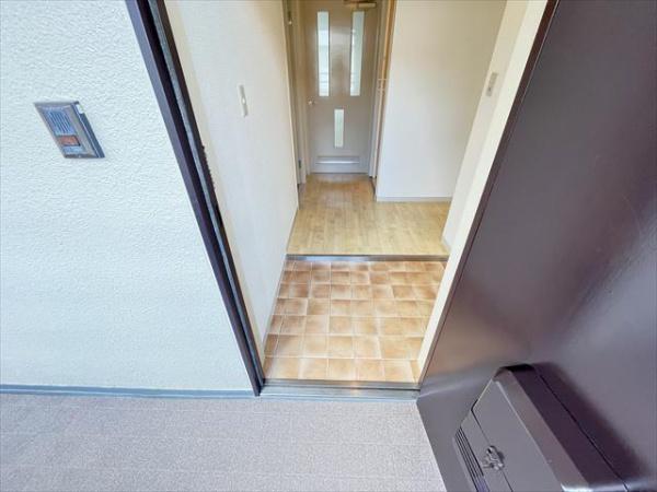 ヴァンベール(北本町)(玄関)