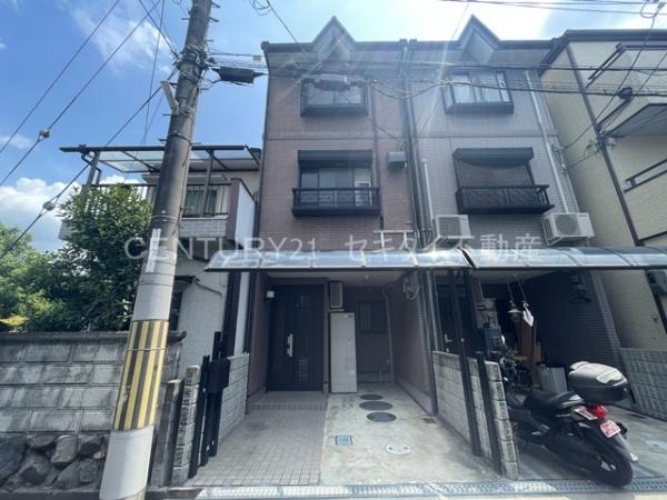 大窪ガレージ付き戸建て