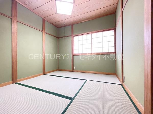 東山本町1丁目ガレージ付き戸建て