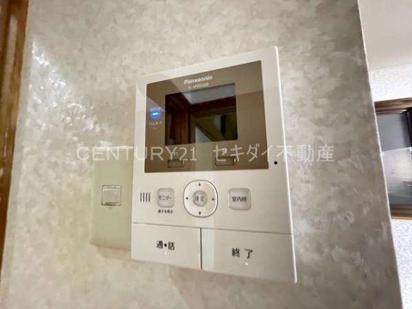東山本町1丁目ガレージ付き戸建て