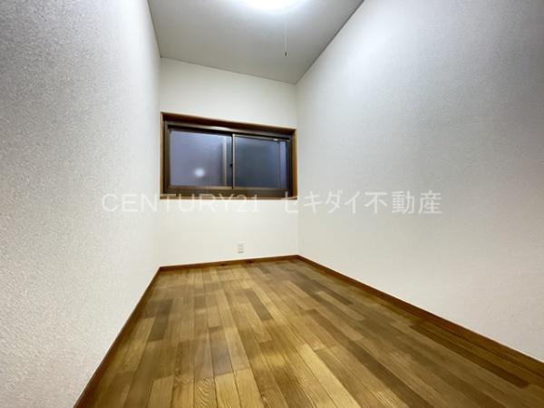 東山本町1丁目ガレージ付き戸建て