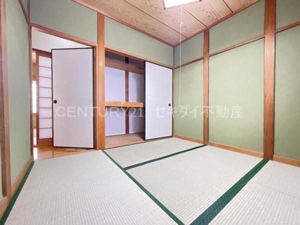 東山本町1丁目ガレージ付き戸建て