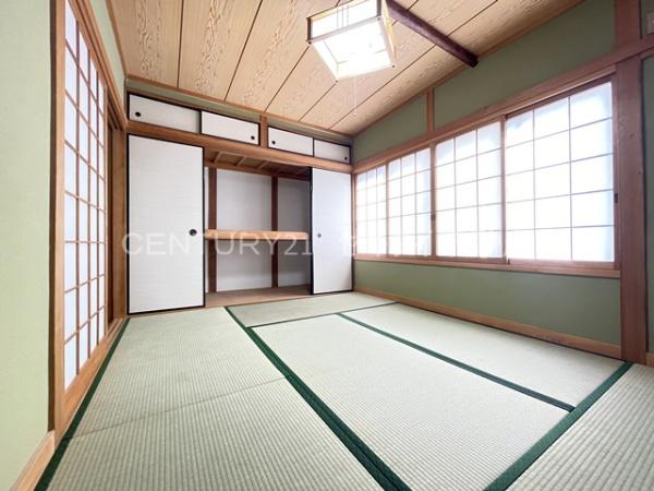 東山本町1丁目ガレージ付き戸建て