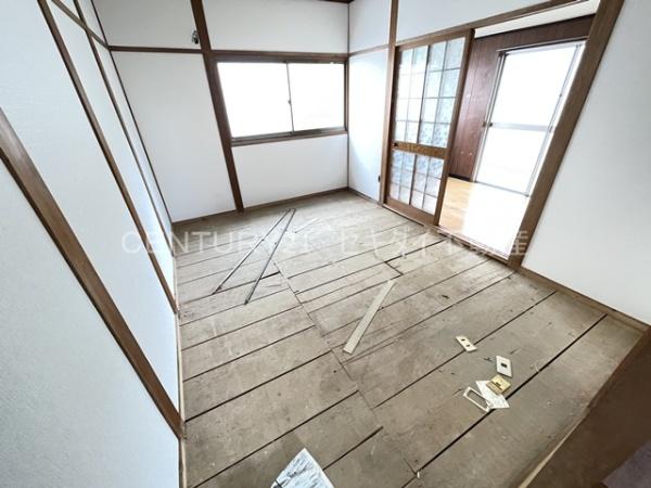 郡川6丁目ガレージ付き戸建て(和室)