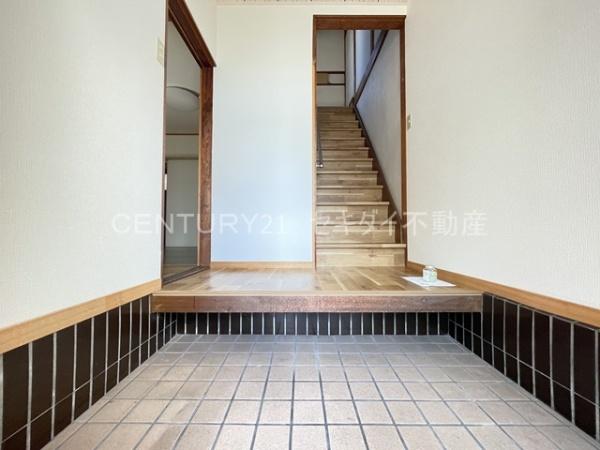 ロッヂt高安町北5丁目貸家