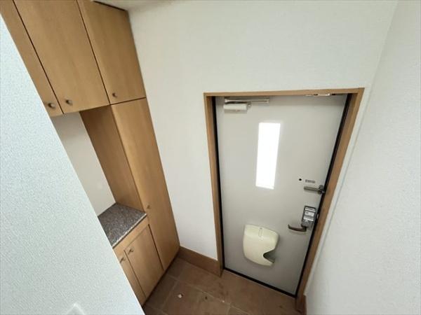東大阪市衣摺３丁目のアパート