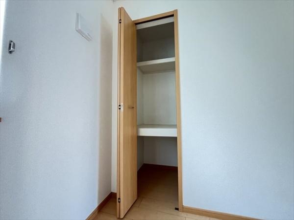 東大阪市衣摺３丁目のアパート