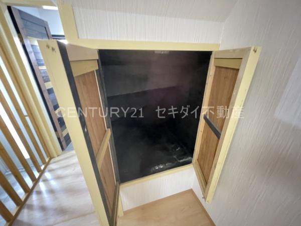 八尾木1丁目貸家