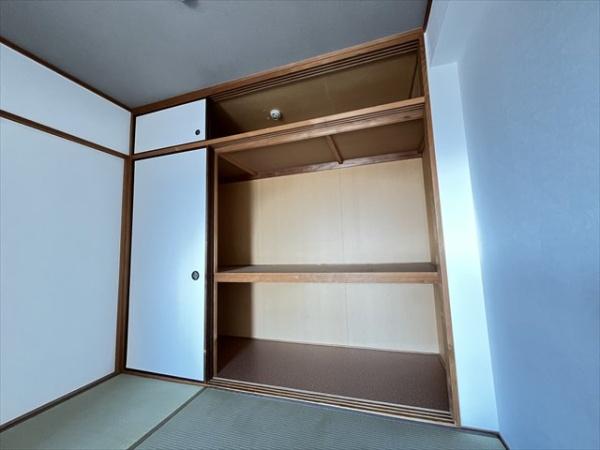 プロスベール高安
