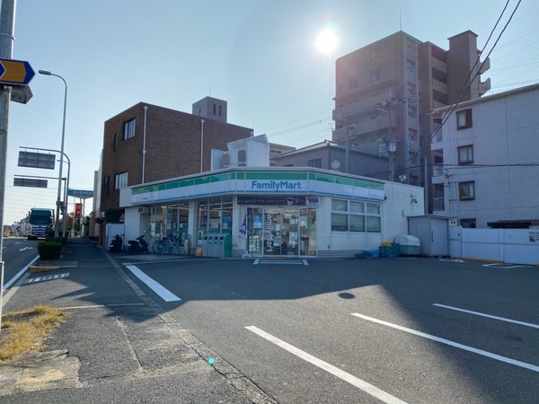 フジパレス教興寺三丁目Ⅱ(ファミリーマート八尾高安町店)