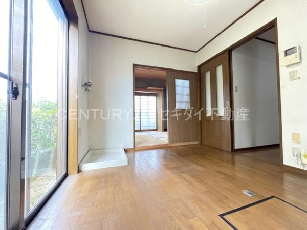 郡川6丁目戸建て(リビング)