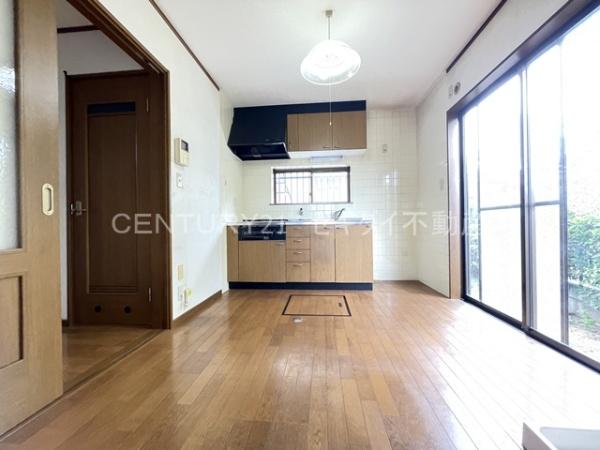 郡川6丁目戸建て(リビング)