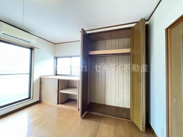 郡川6丁目戸建て(収納)