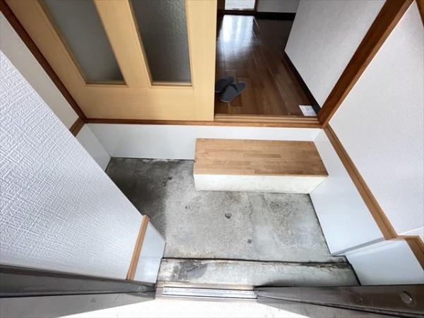 西山本町2丁目平屋(玄関)
