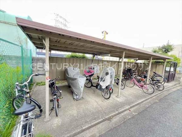 エル・セレーノ志紀(駐車場)