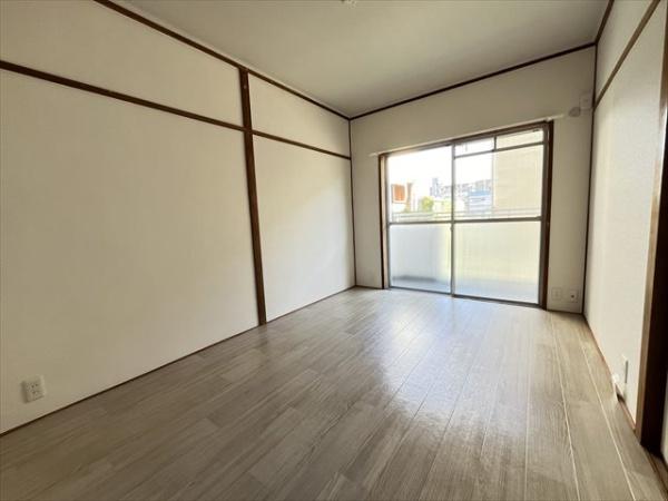 シャルル久宝寺(洋室)