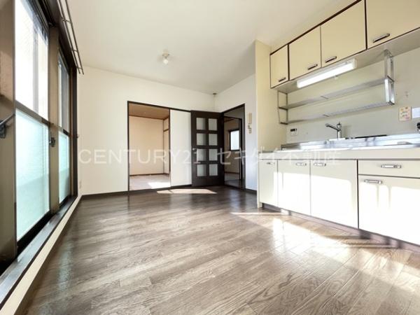 レジデンスタカラ(リビング)