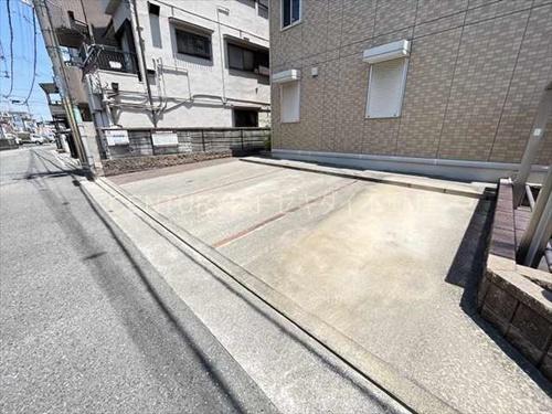 フローレンス宮町(駐車場)