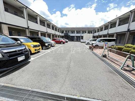 ベルドミール末広3番館(駐車場)