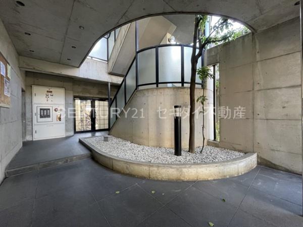 シャトーレーヌ