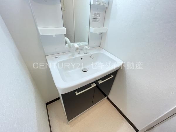 シャトーレーヌ