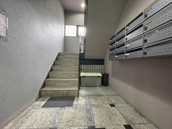 八尾市本町５丁目のマンション