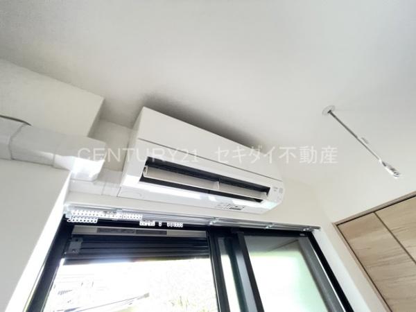 バッジ　トモイ　エスト4