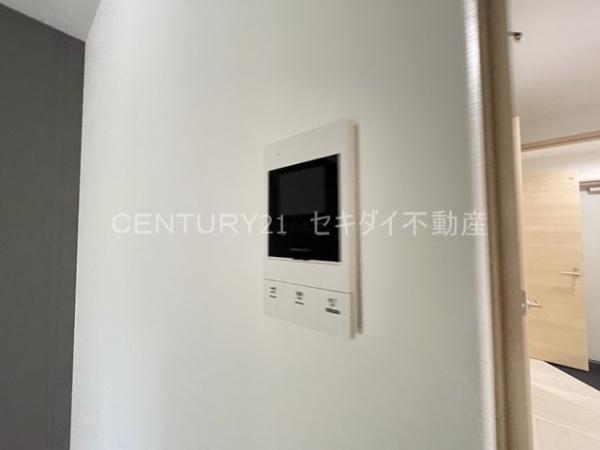 バッジ　トモイ　エスト4