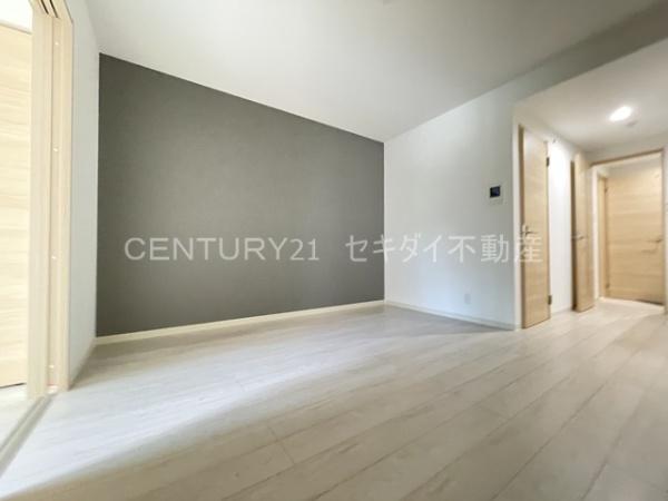 バッジ　トモイ　エスト4