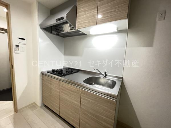 バッジ　トモイ　エスト4