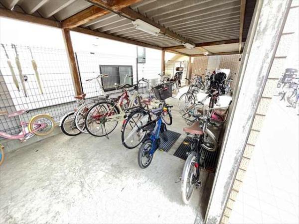 アビタシオン岸田