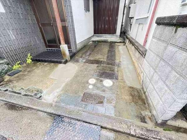 八尾市高砂町５丁目戸建て（ガレージ付き）
