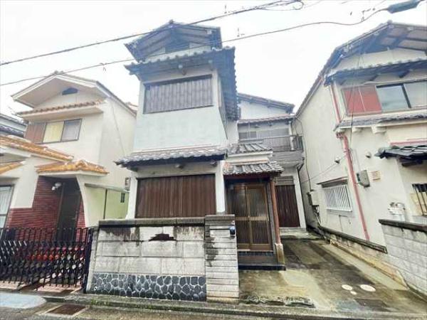八尾市高砂町５丁目戸建て（ガレージ付き）