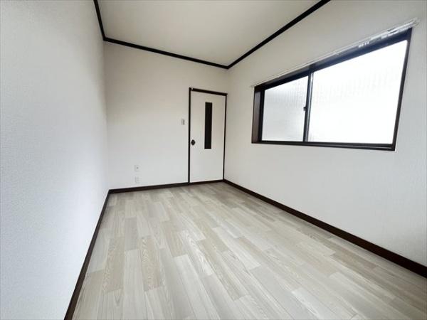 八尾市高砂町５丁目戸建て（ガレージ付き）