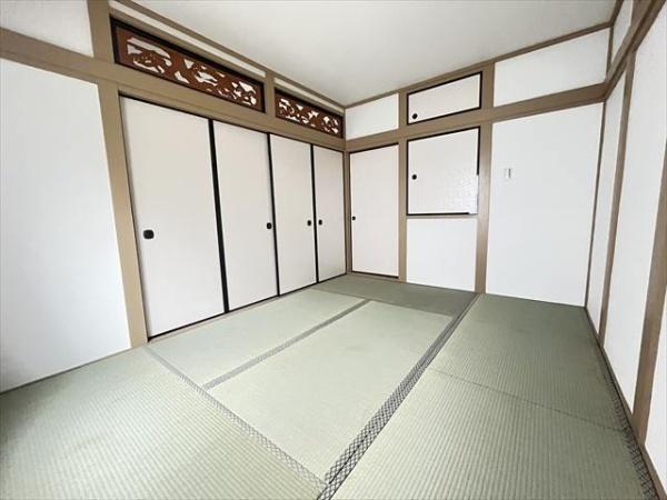 八尾市高砂町５丁目戸建て（ガレージ付き）