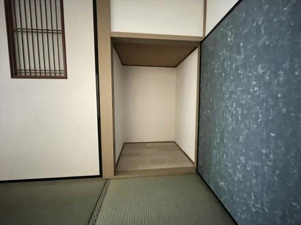 八尾市高砂町５丁目戸建て（ガレージ付き）