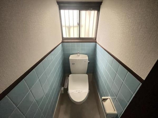 八尾市高砂町５丁目戸建て（ガレージ付き）